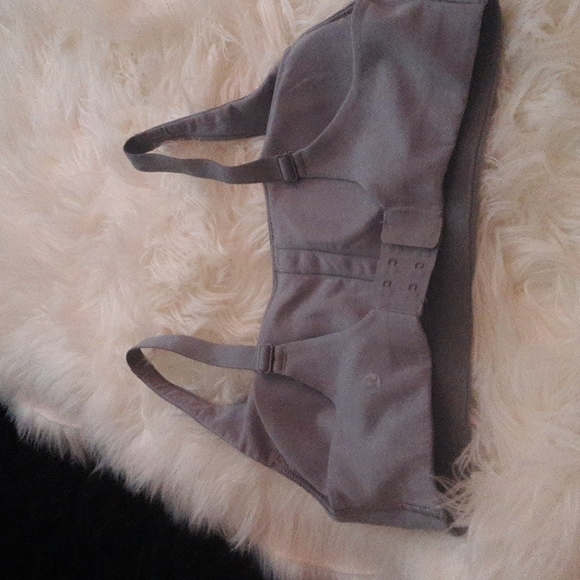 Lululemon bra 8 C/D - Picture 2 of 2